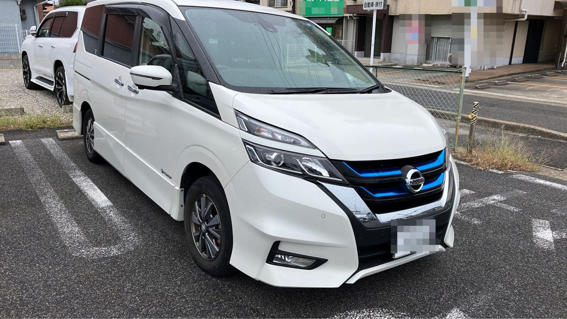 外装右前