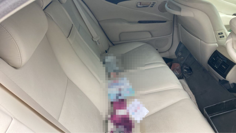 内装後方シート