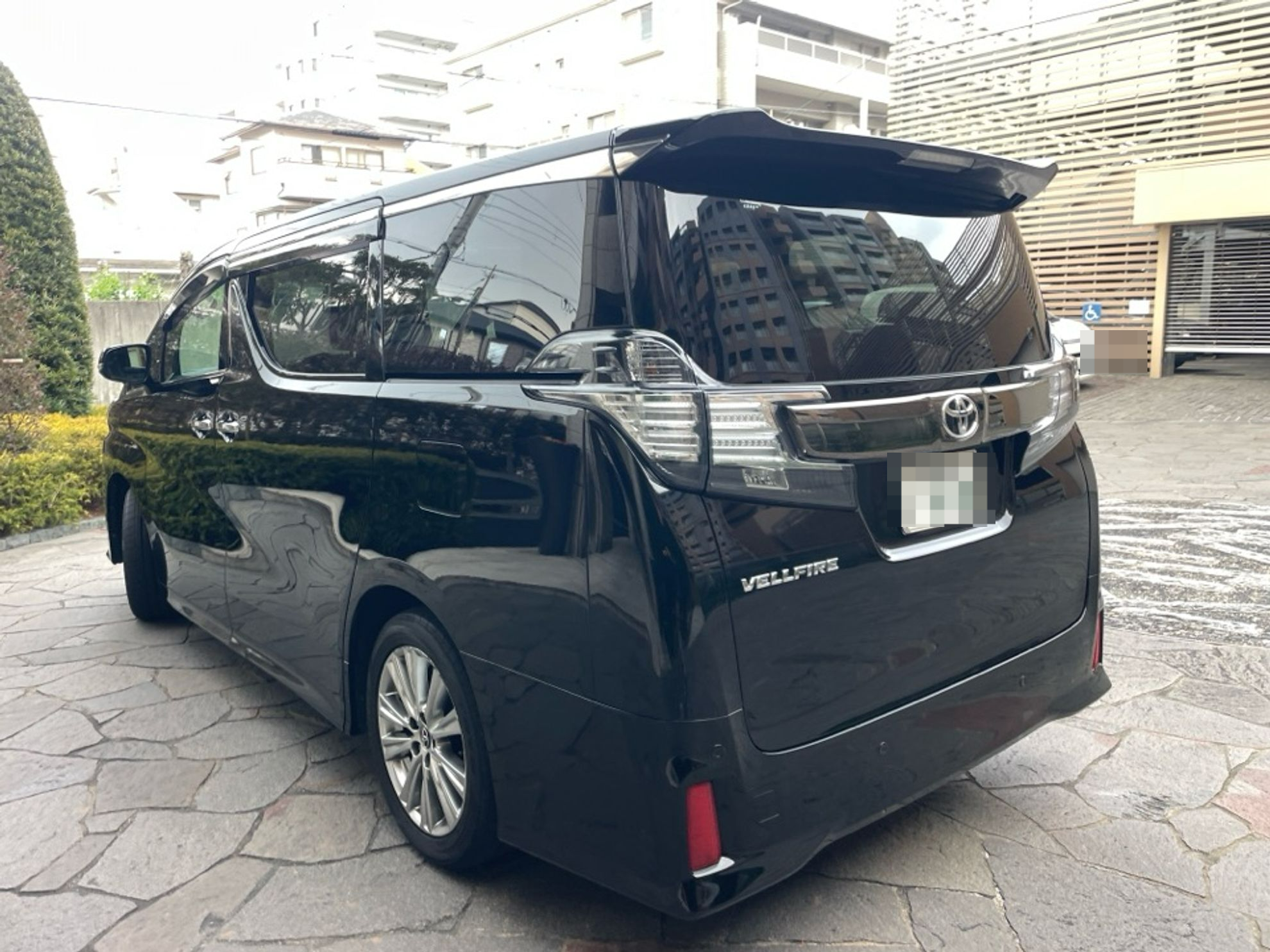 外装左後方
