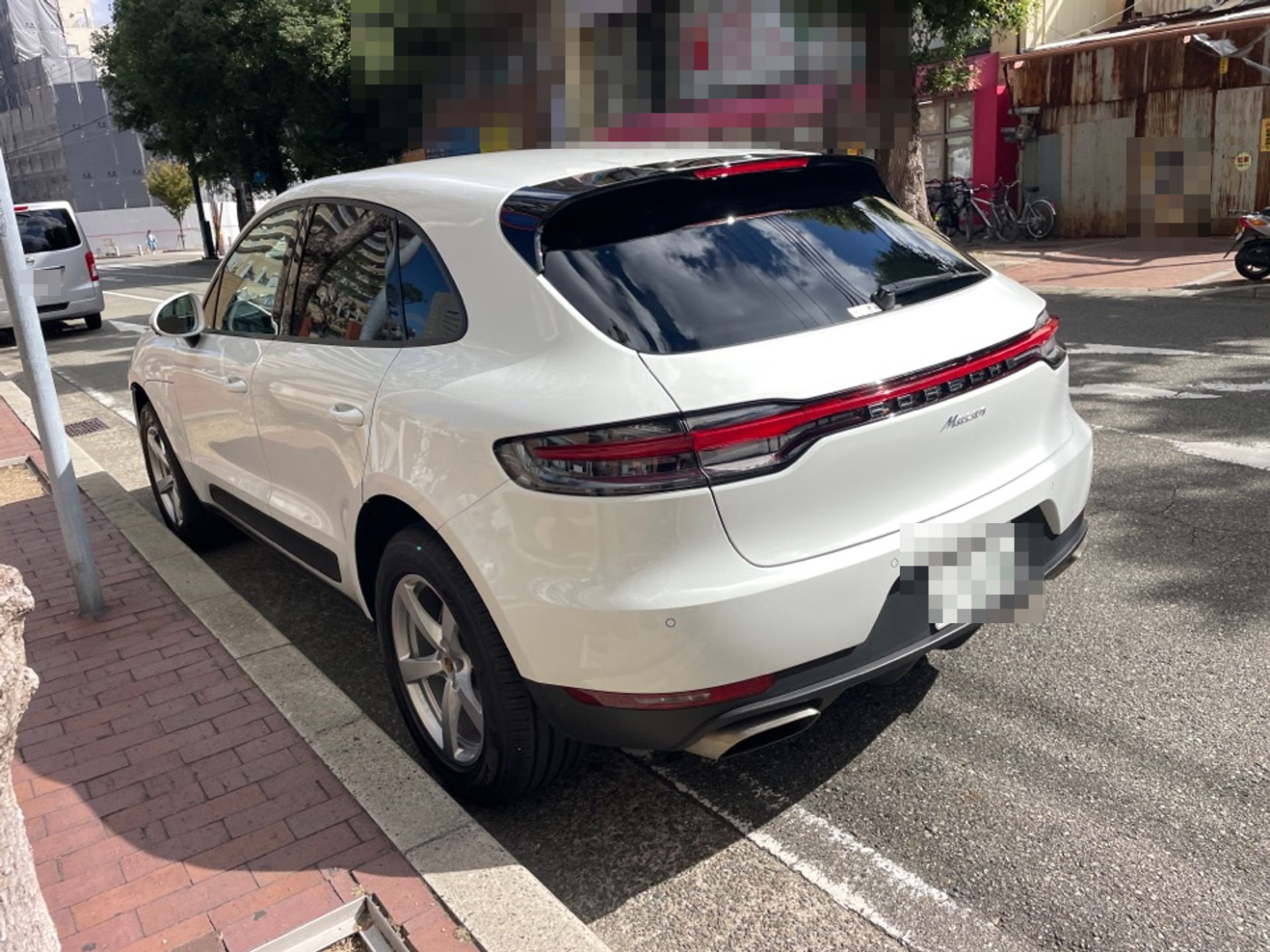 外装左後方