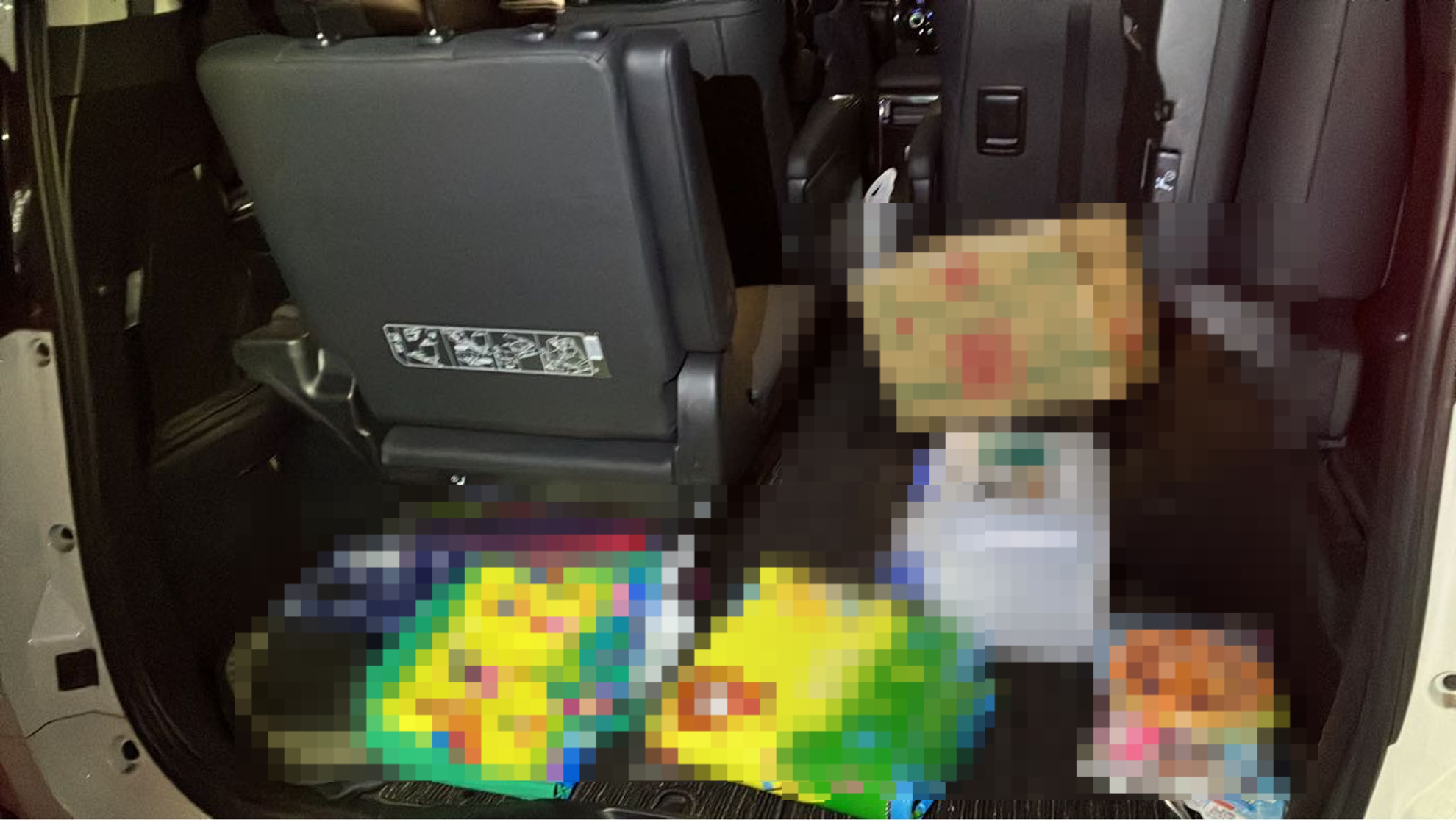 内装トランク