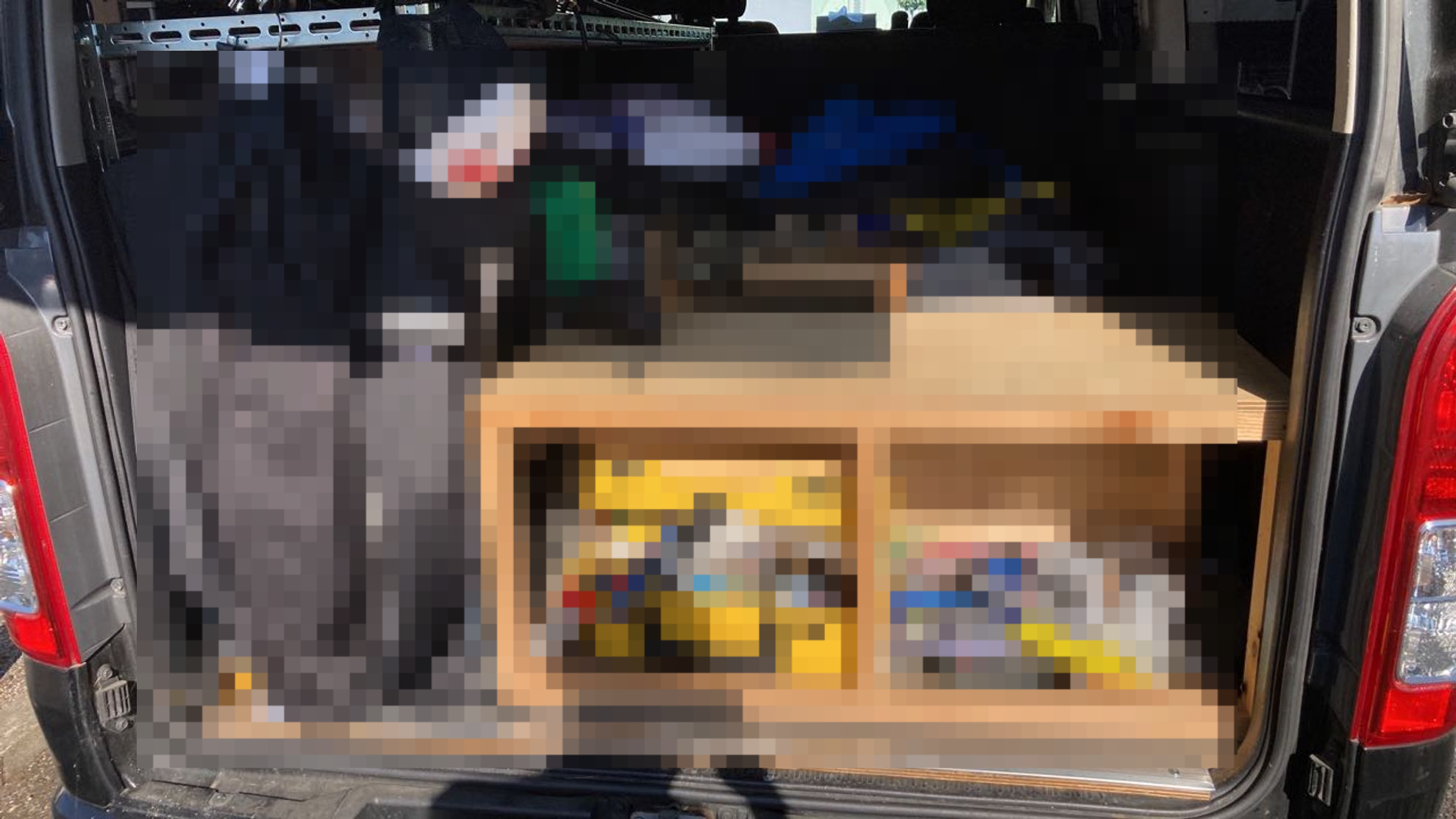 内装トランク