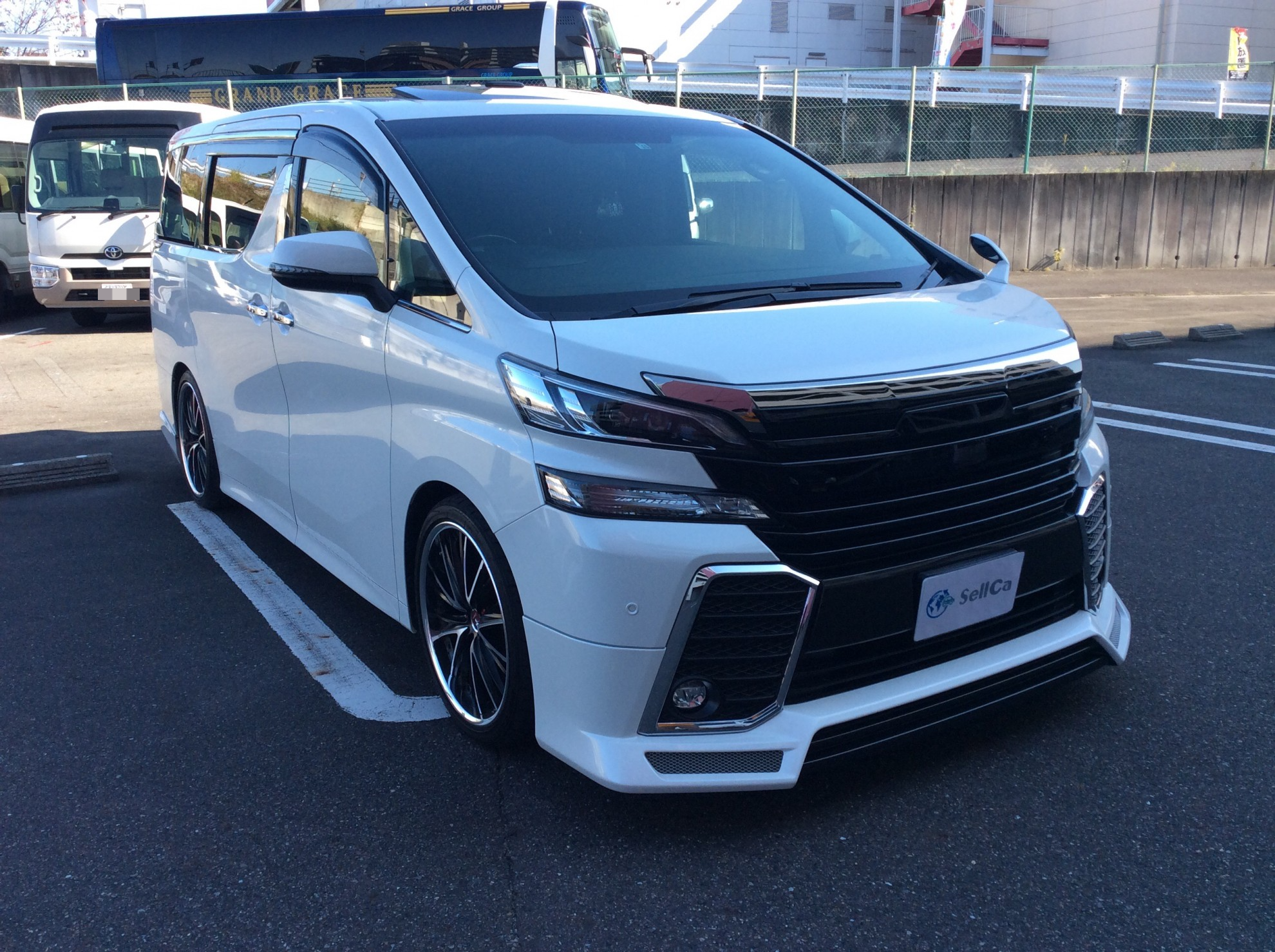 外装右前