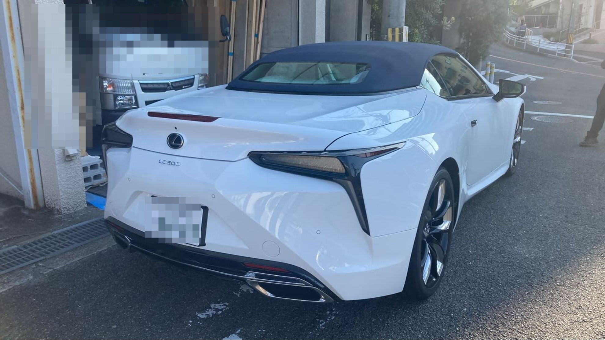 外装右後