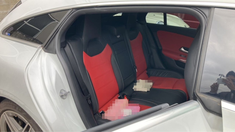 内装後方シート