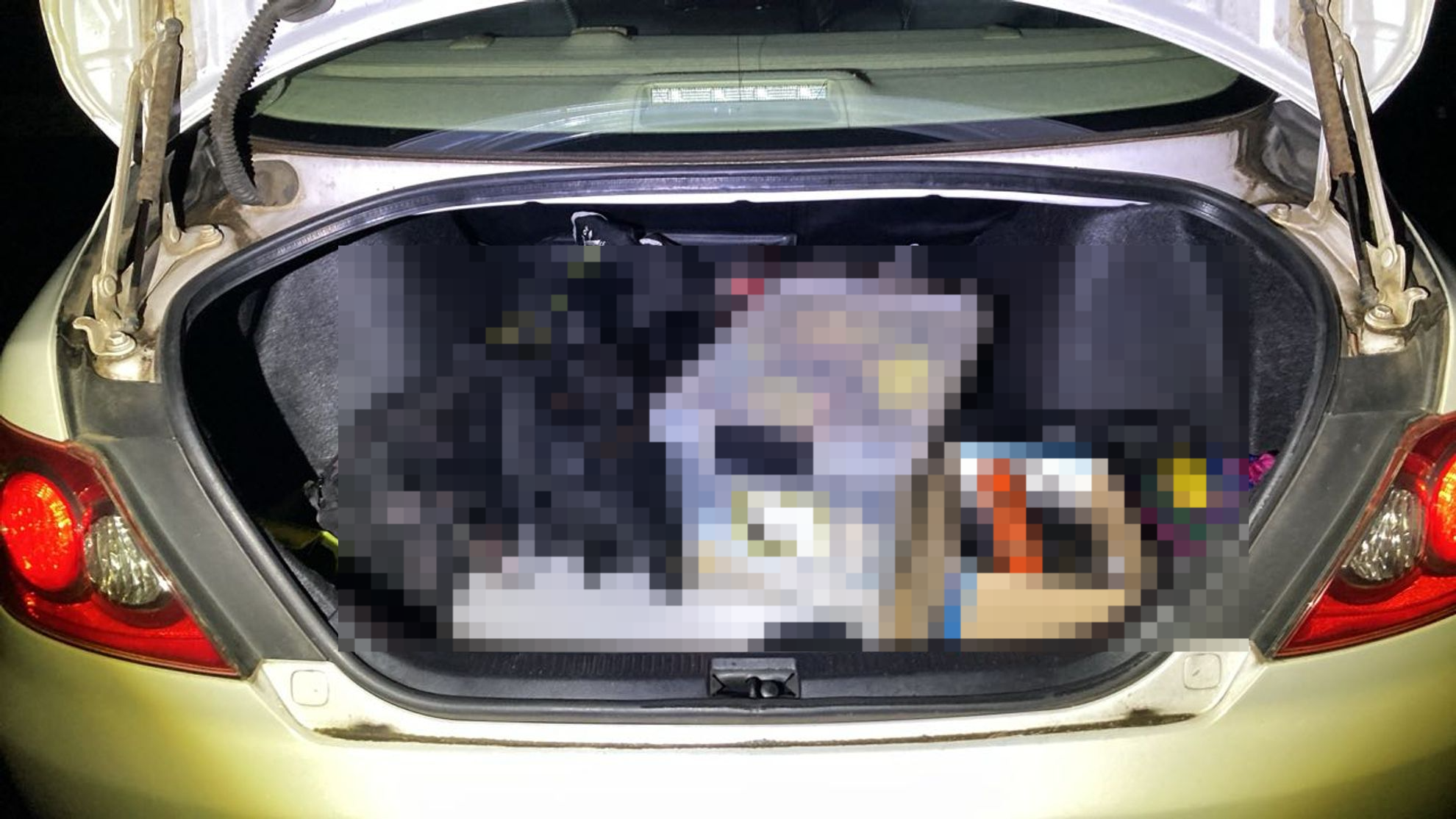 内装トランク