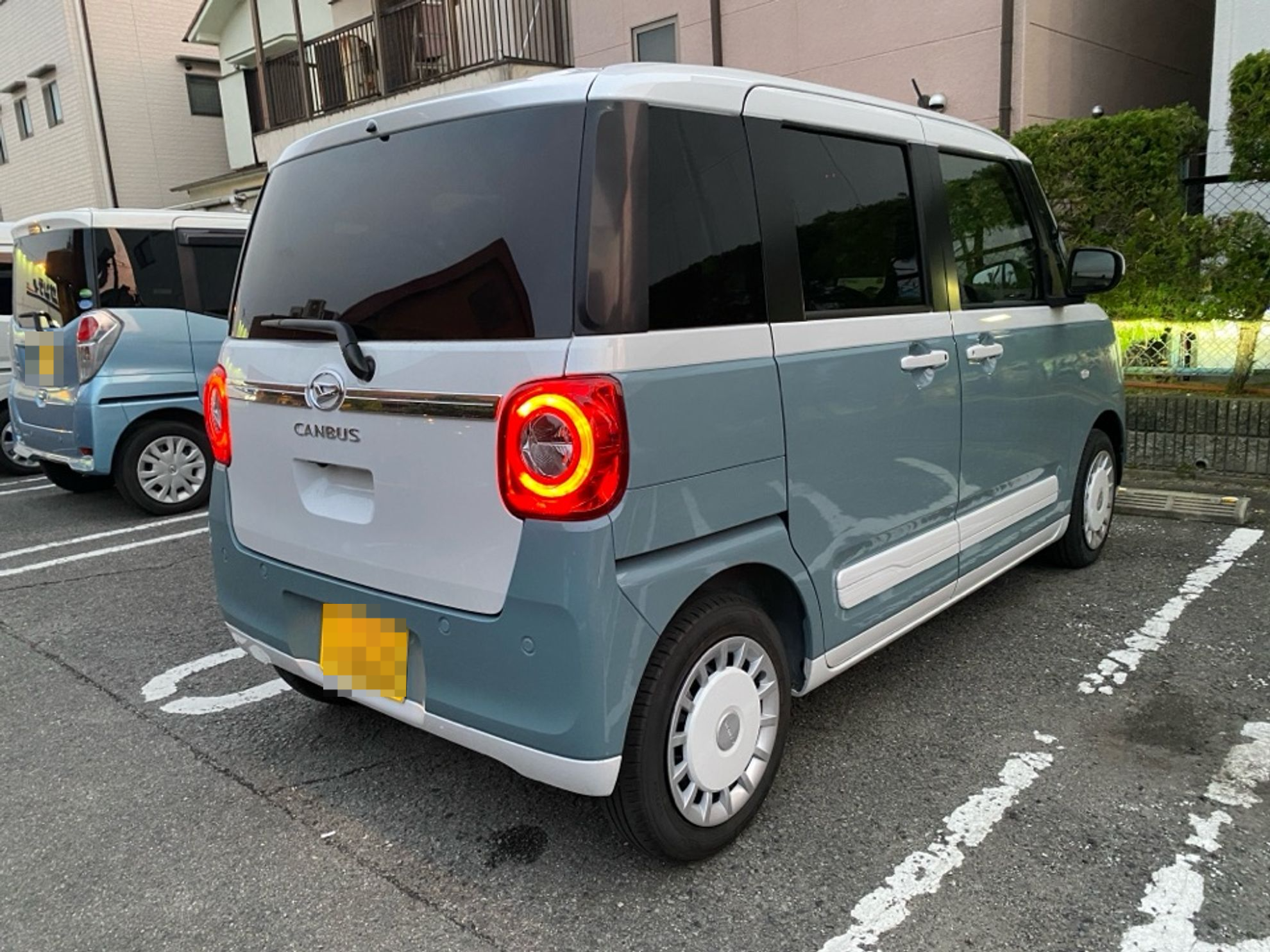 外装右後