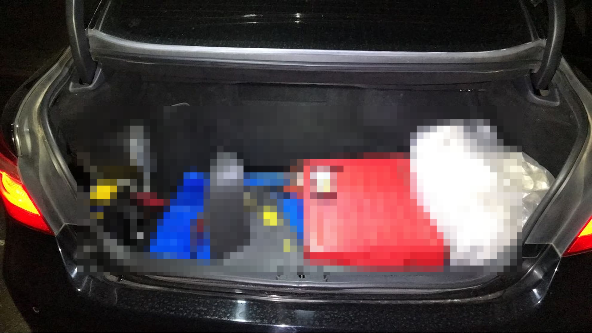 内装トランク