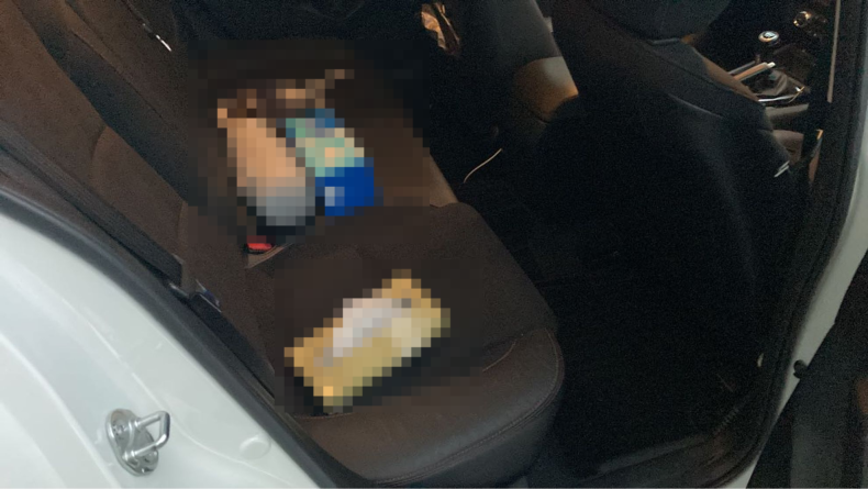 内装後方シート