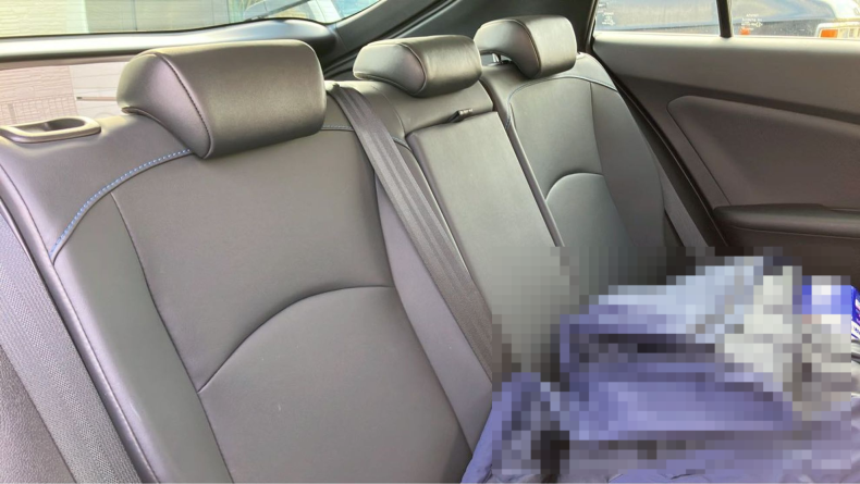 内装後方シート