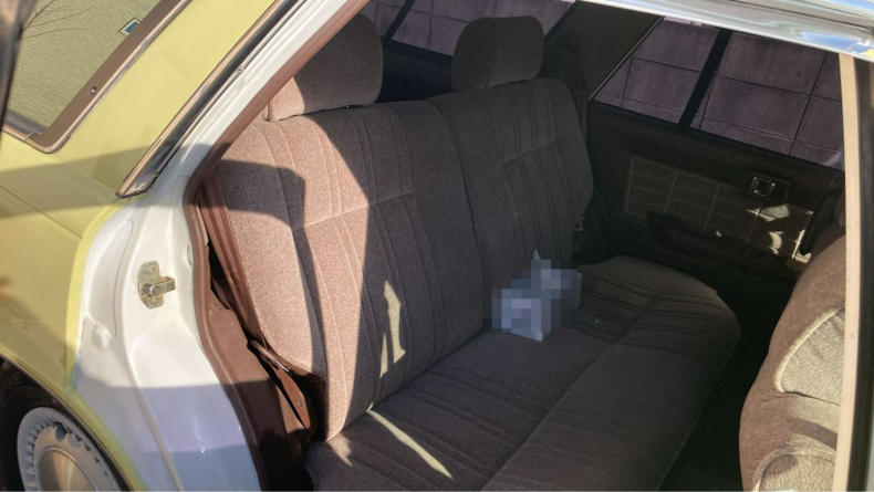 内装後方シート