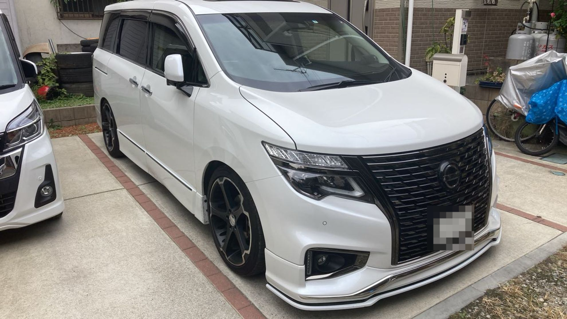 外装右前