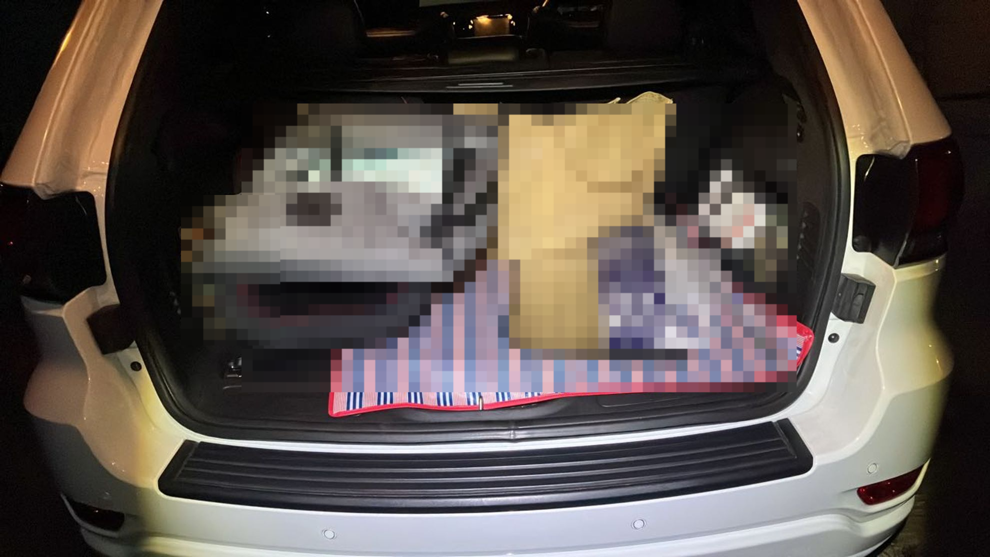 内装トランク