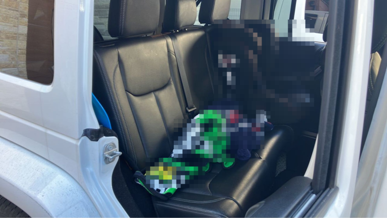 内装後方シート