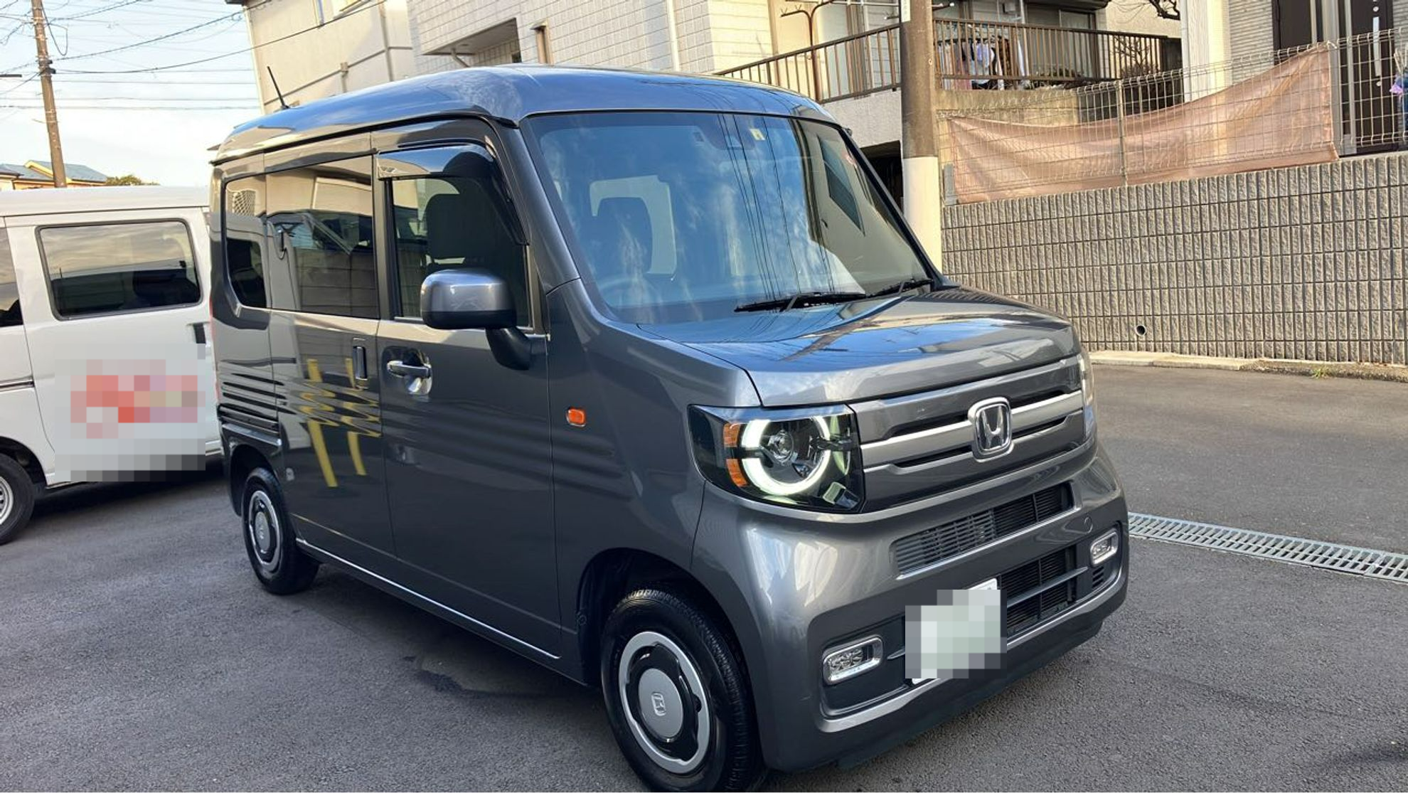外装右前
