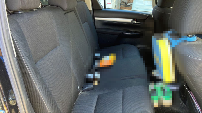 内装後方シート