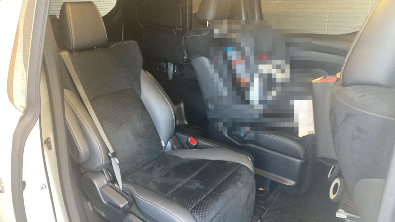 内装後方シート