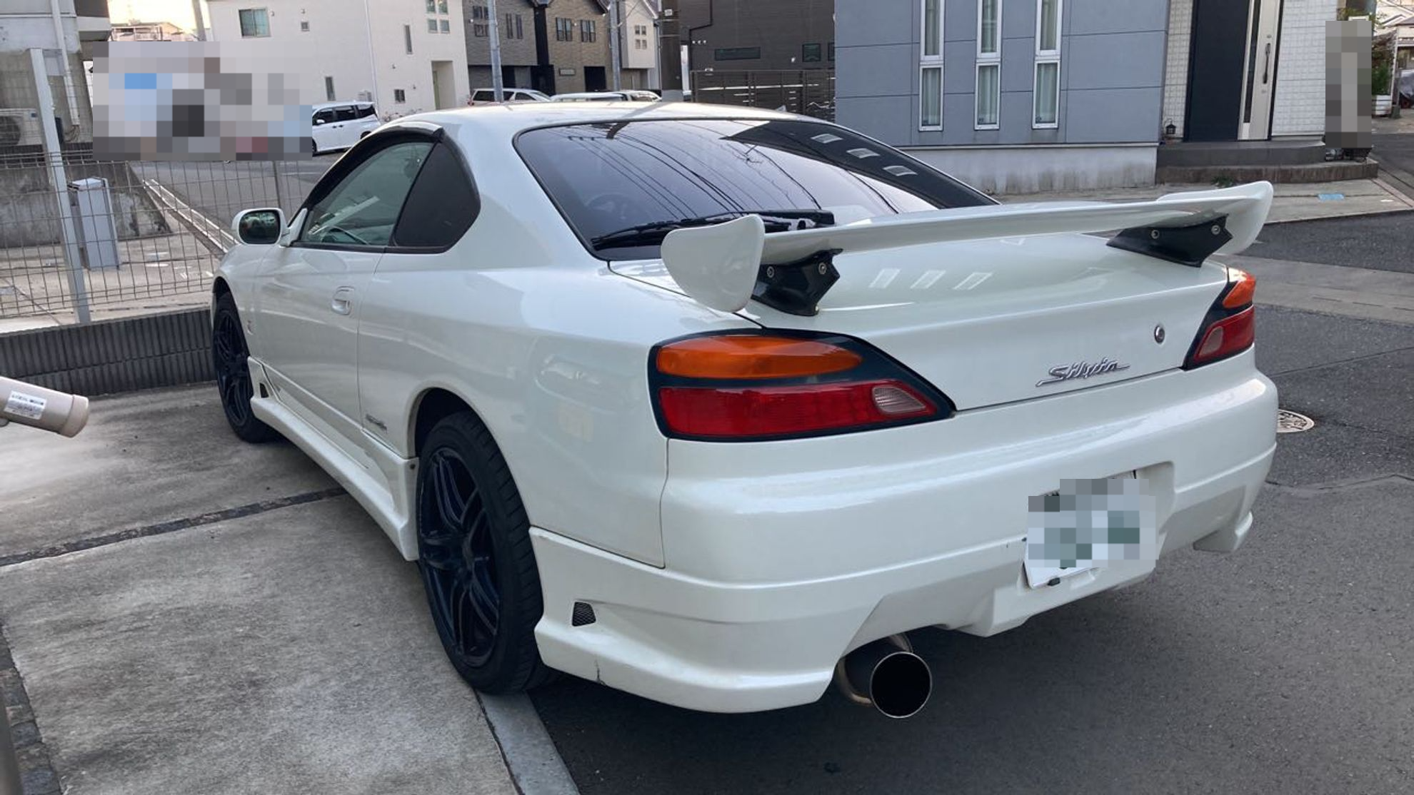 外装左後方