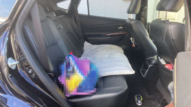 内装後方シート