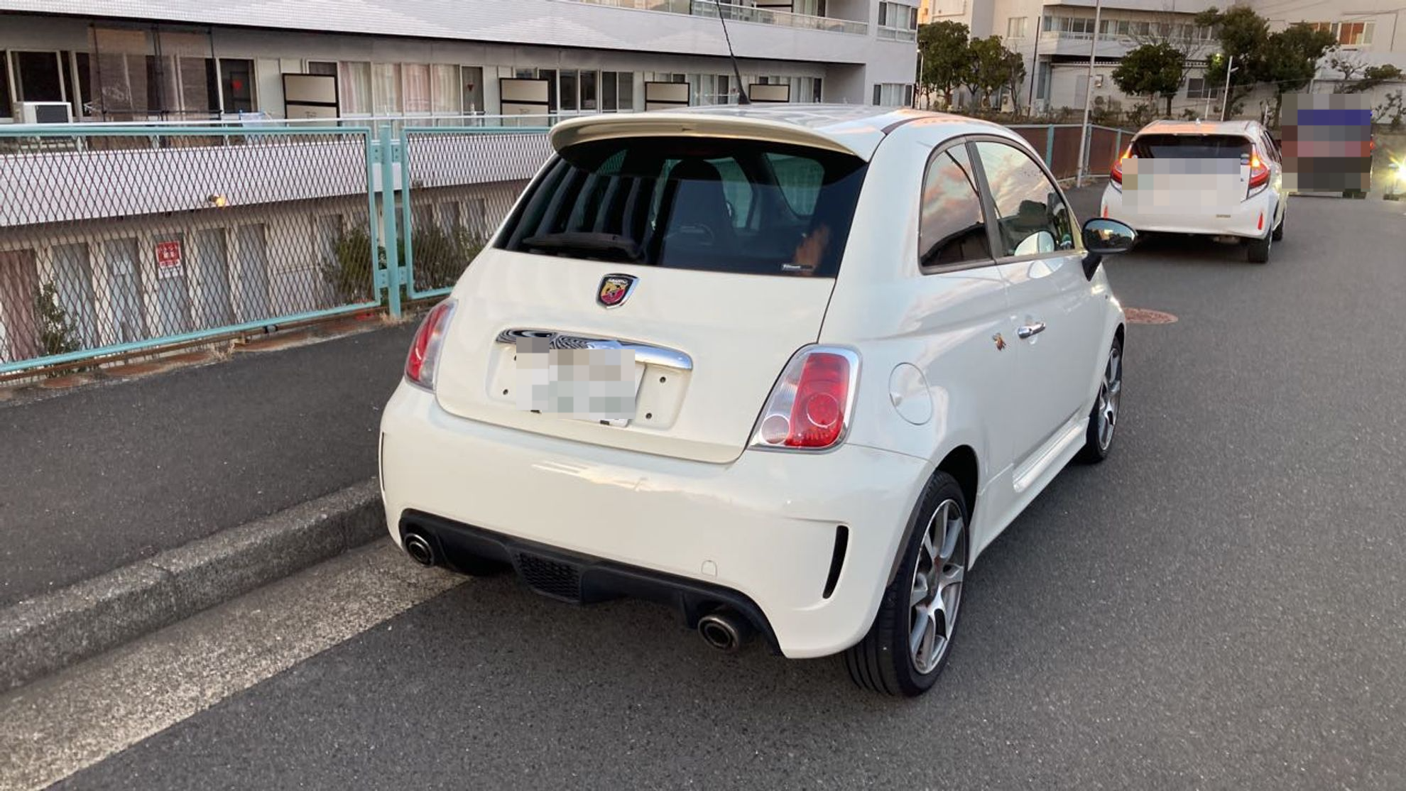 外装右後
