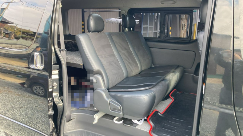 内装後方シート