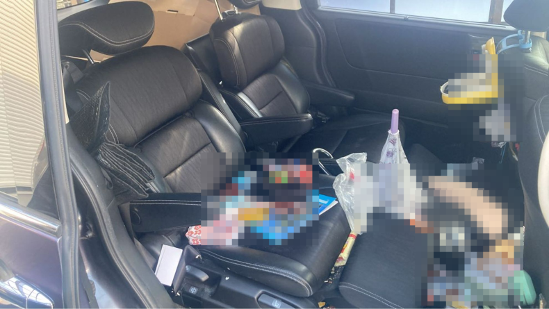 内装後方シート