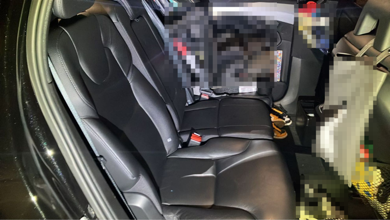 内装後方シート