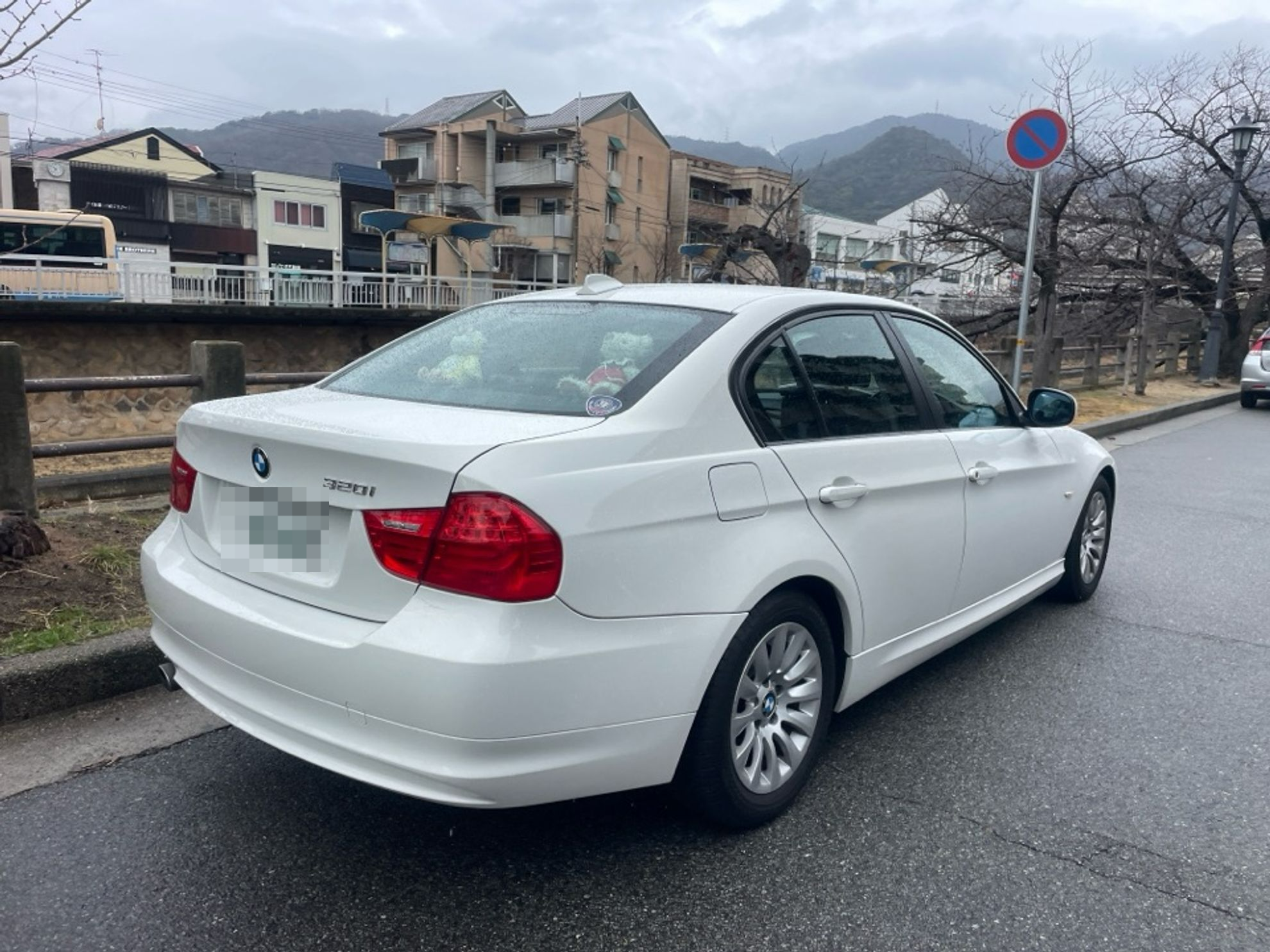 外装右後