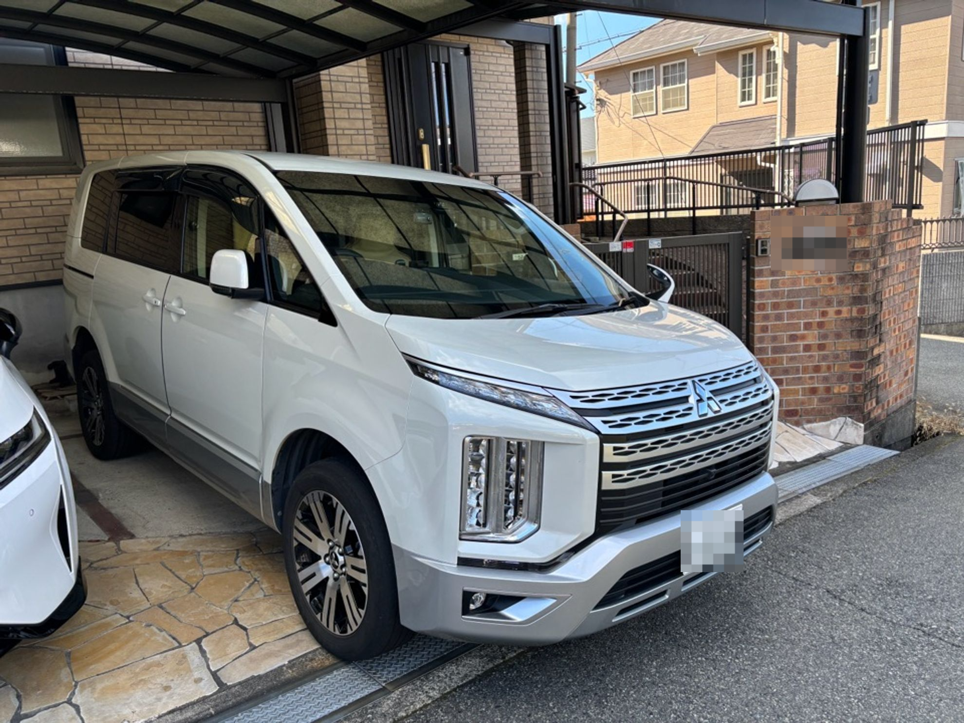 外装右前