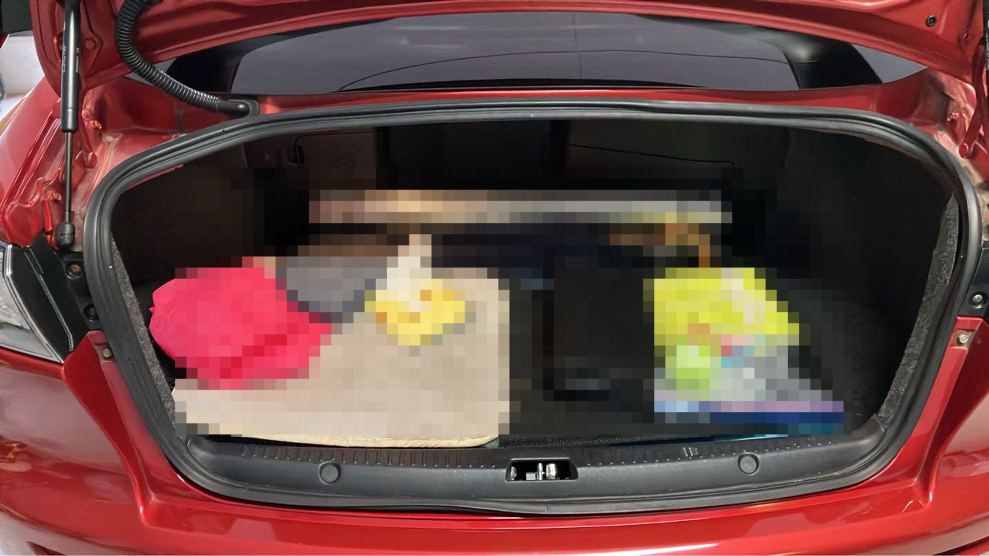 内装トランク