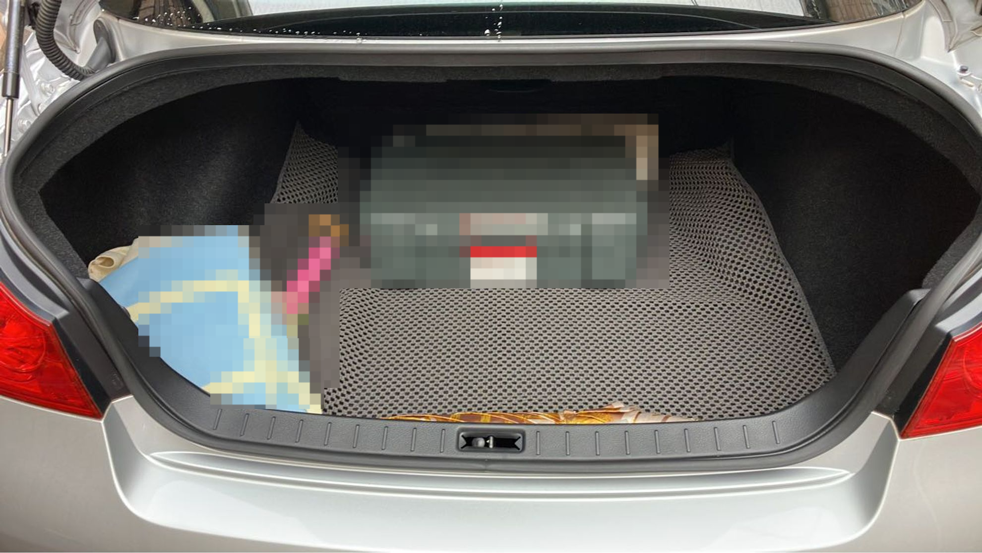 内装トランク