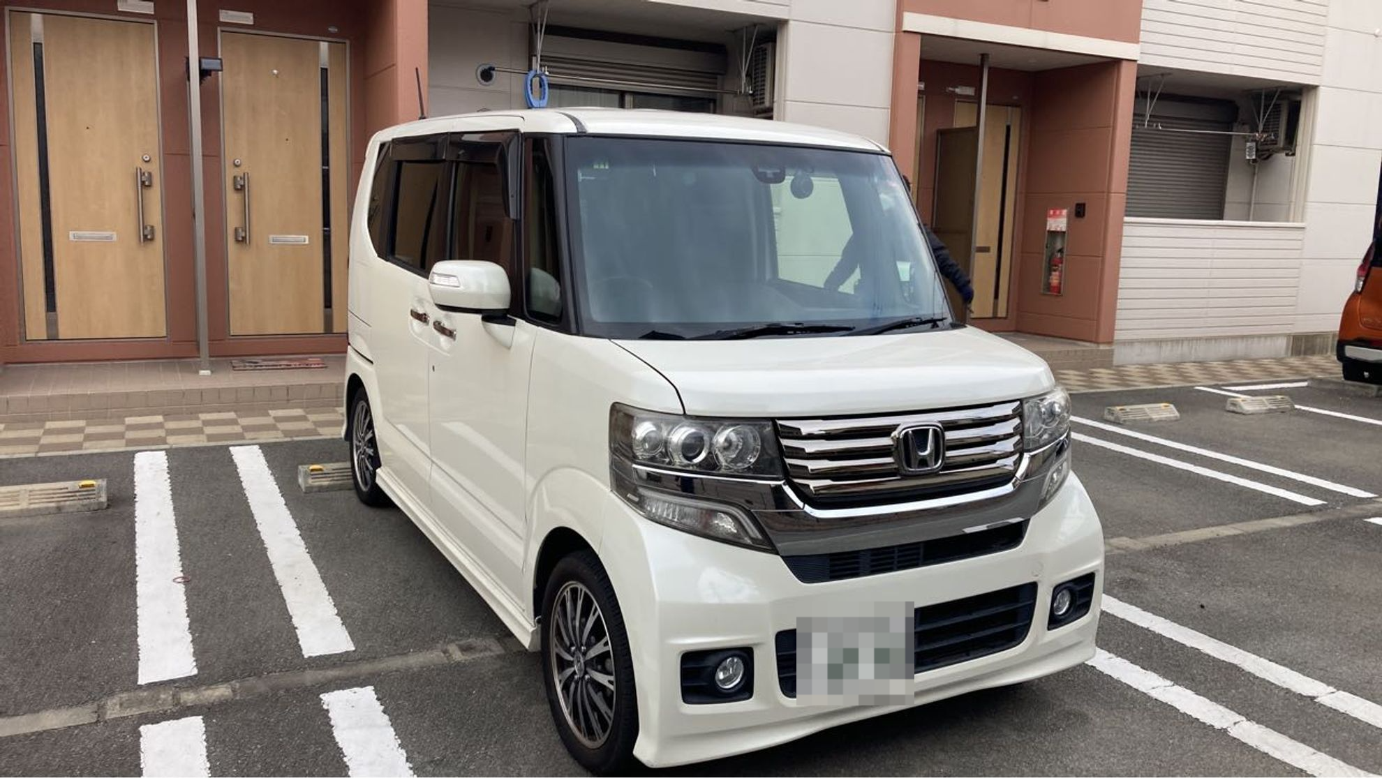 外装右前