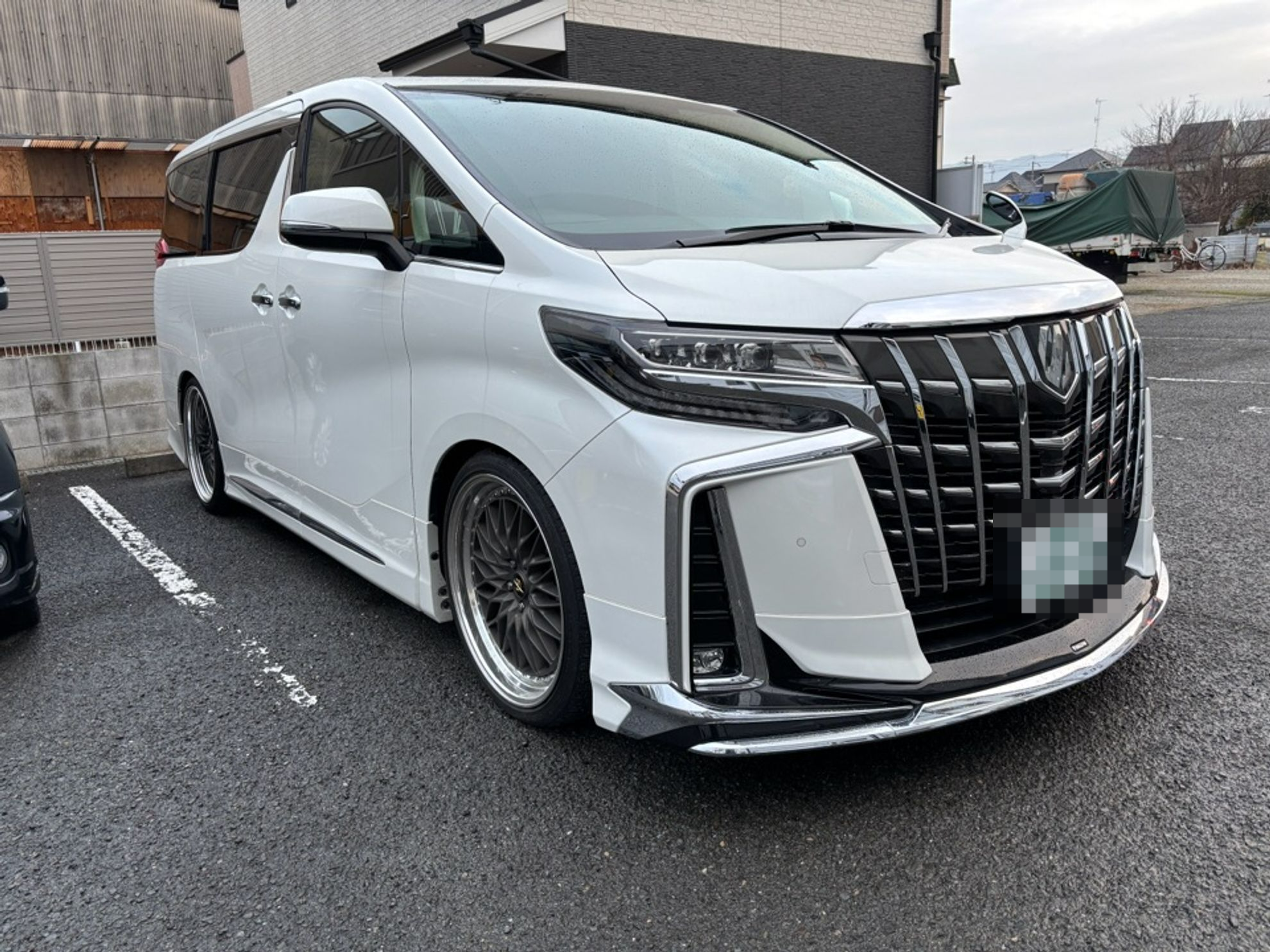 外装右前