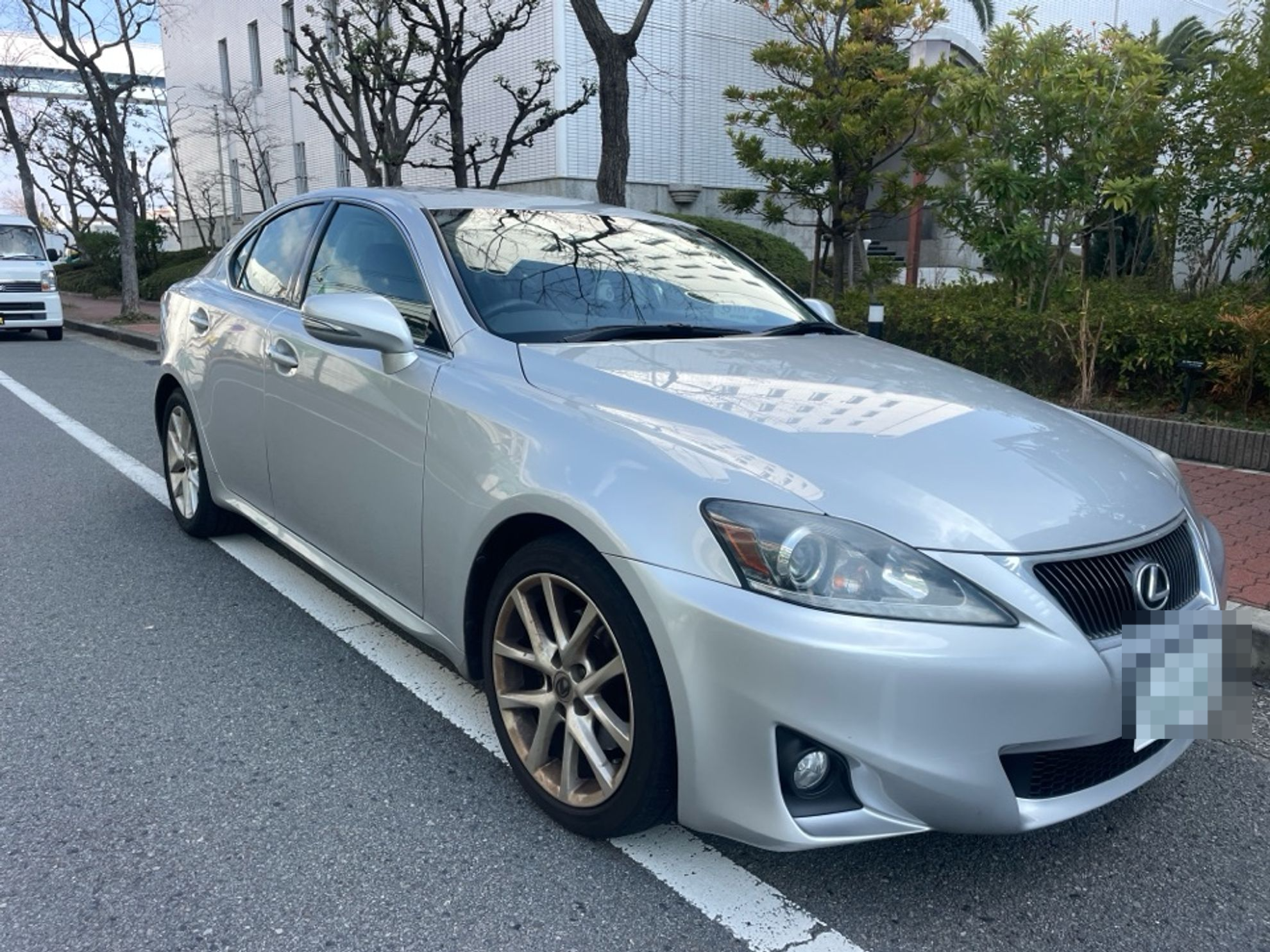 外装右前