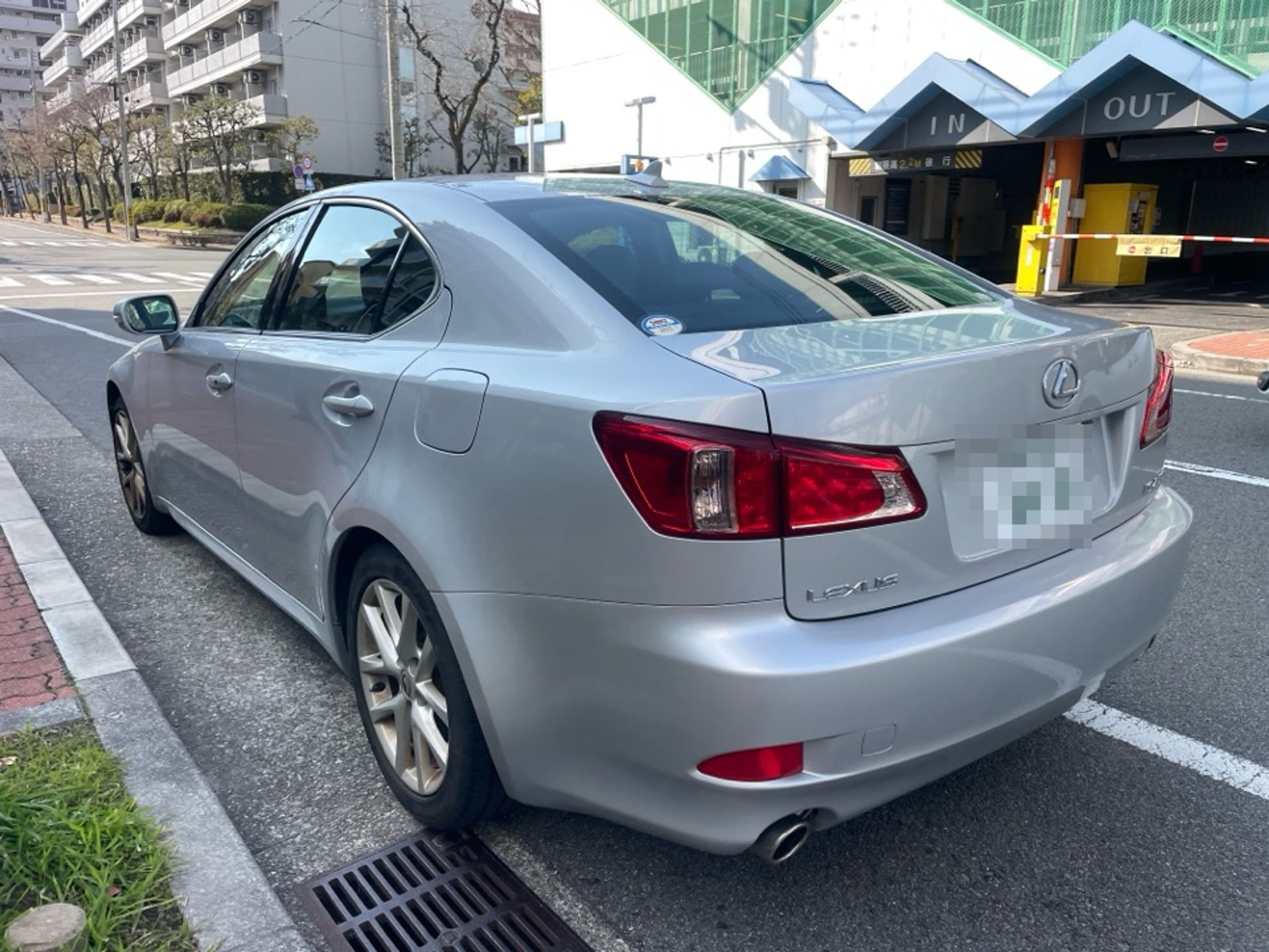 外装左後方
