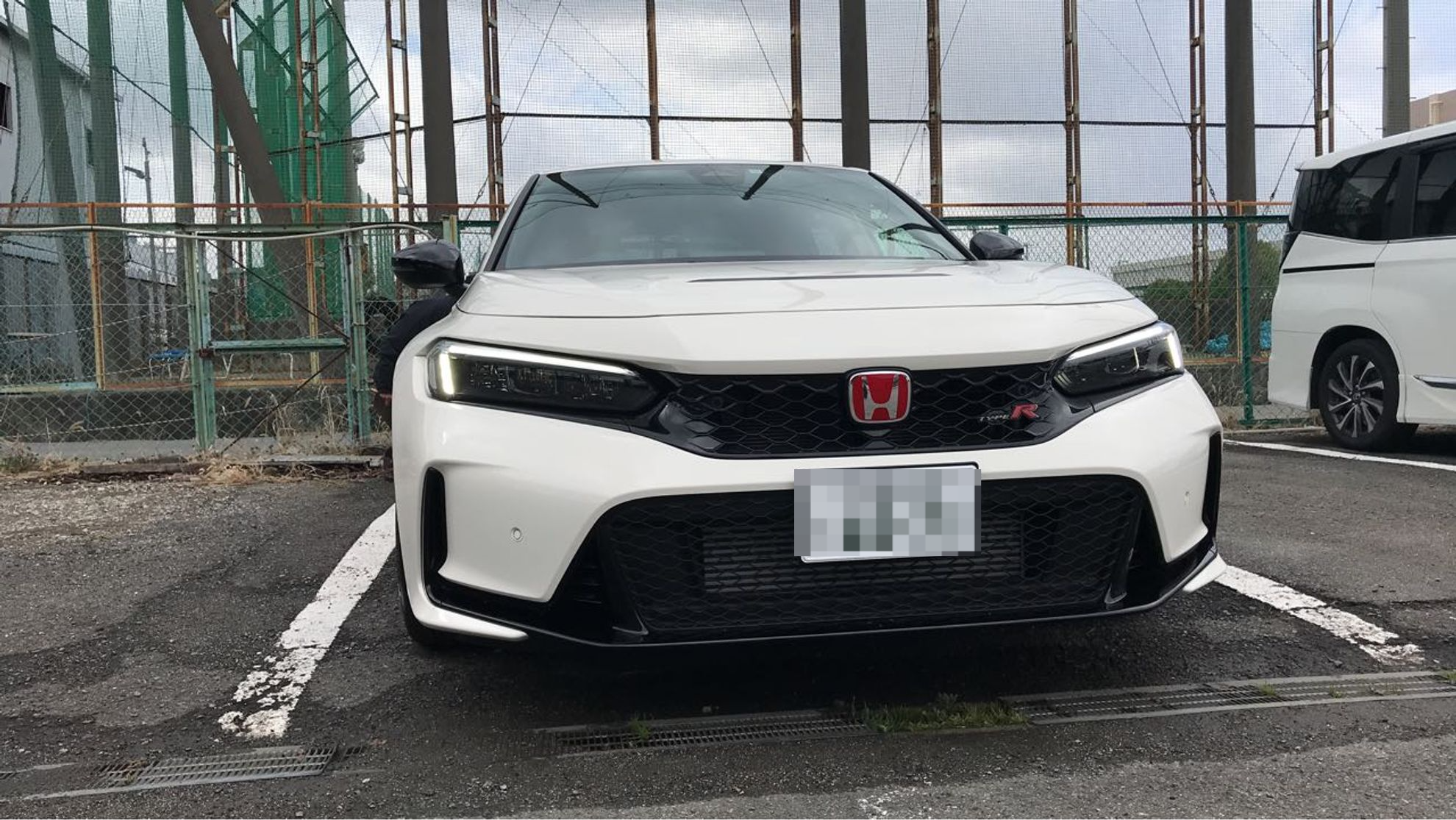 外装前方