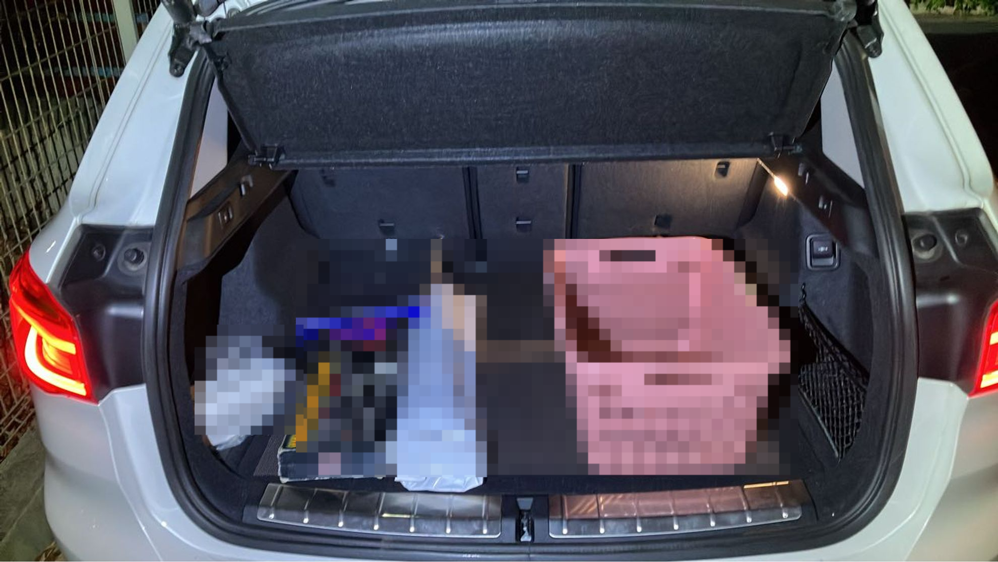 内装トランク