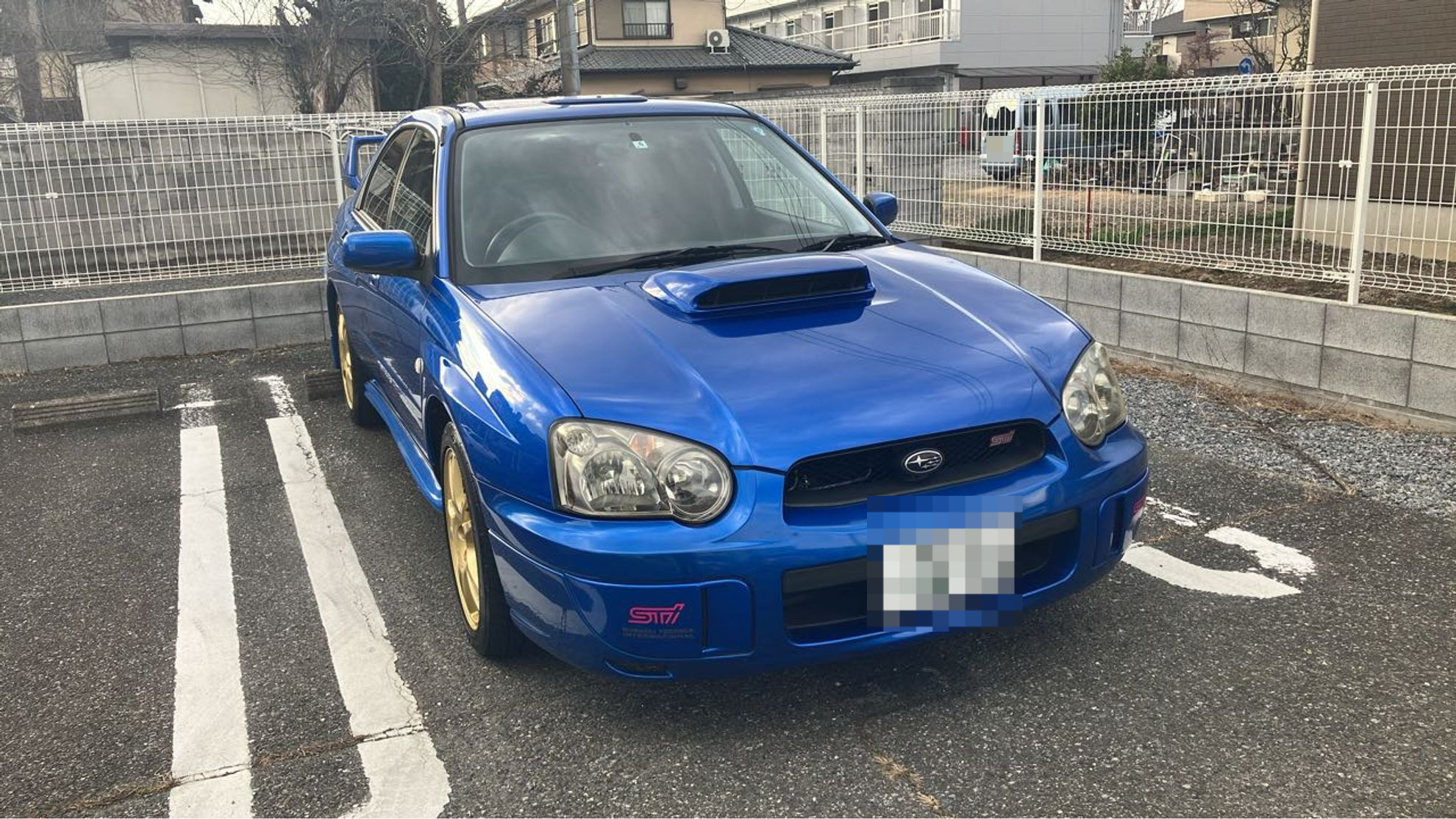 外装右前