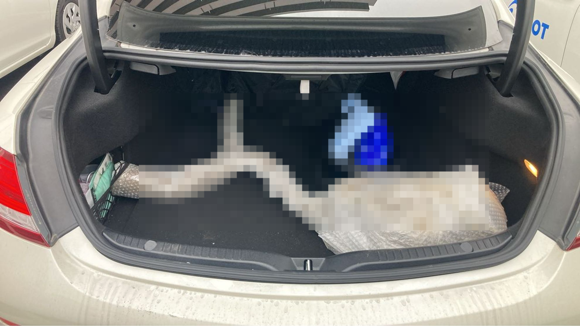 内装トランク
