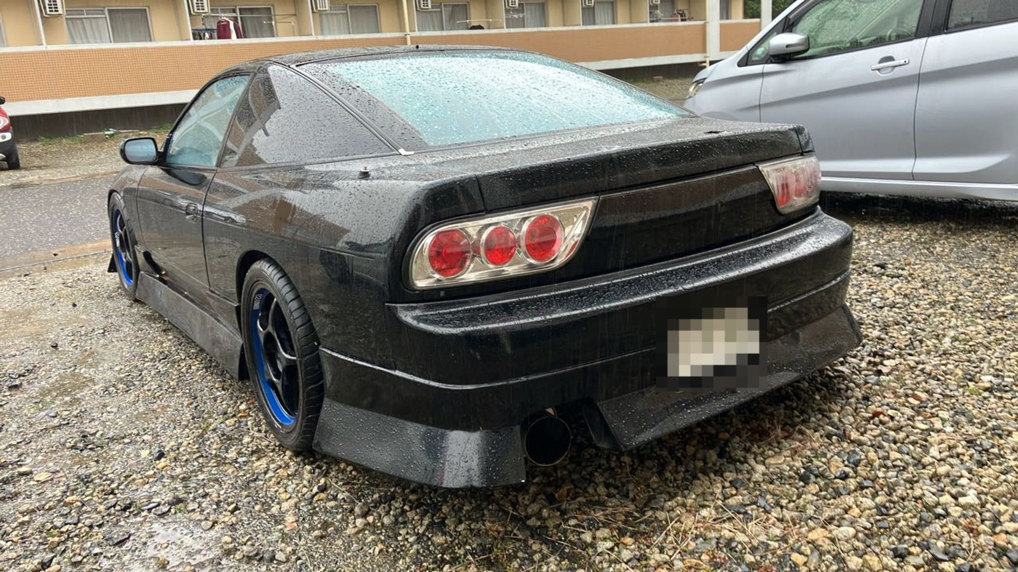 外装左後方