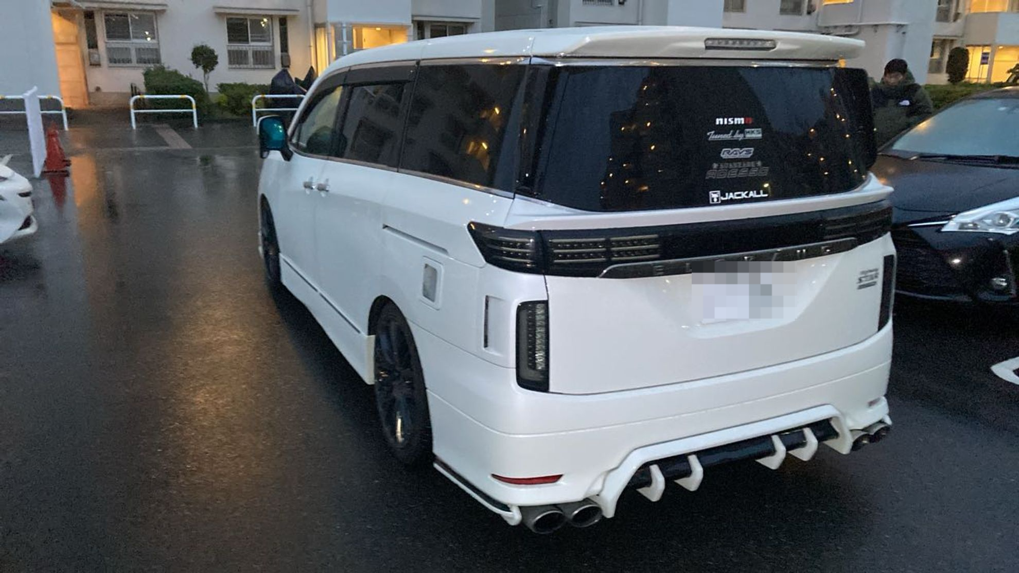 外装左後方
