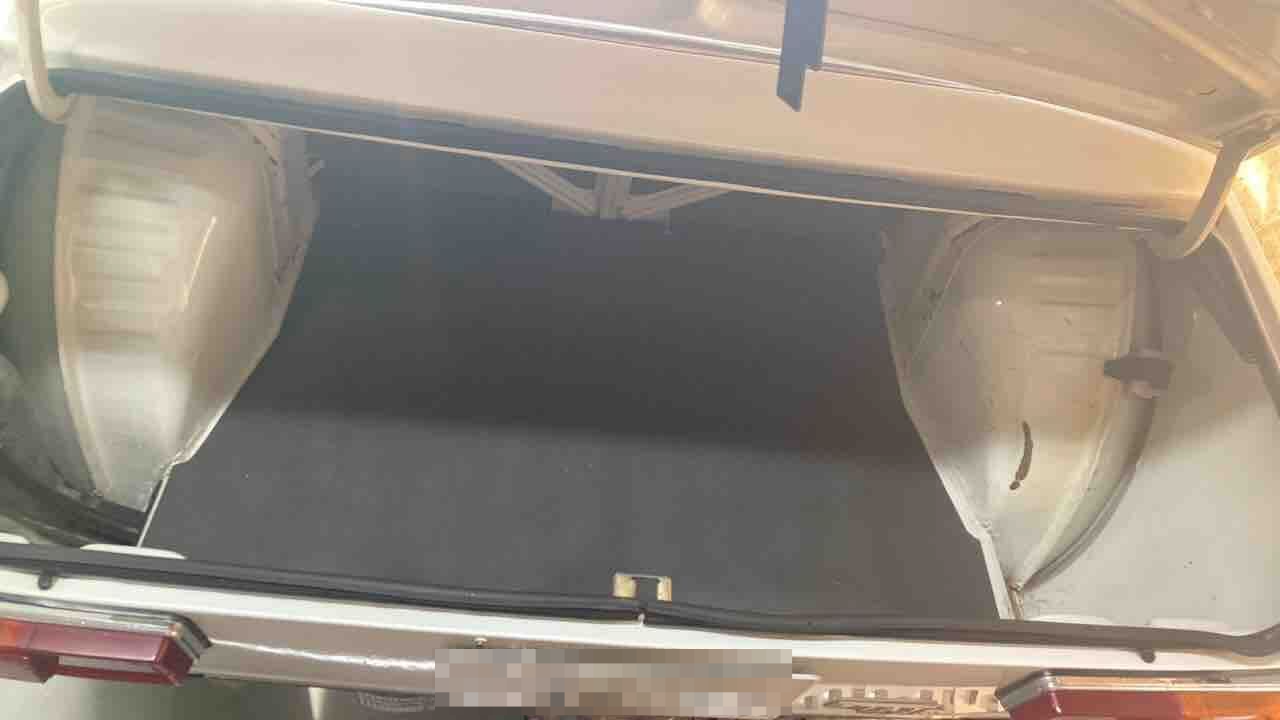 内装トランク
