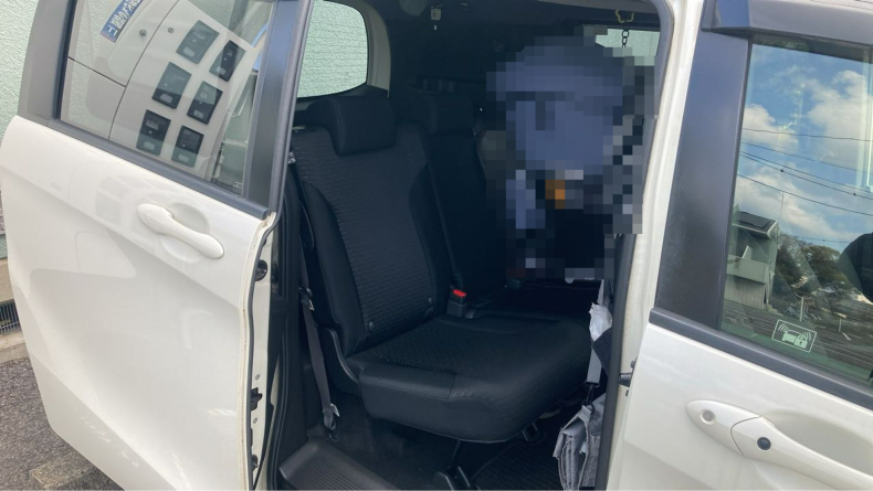 内装後方シート