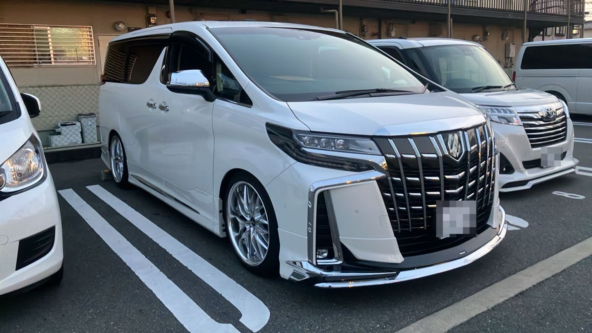 外装右前