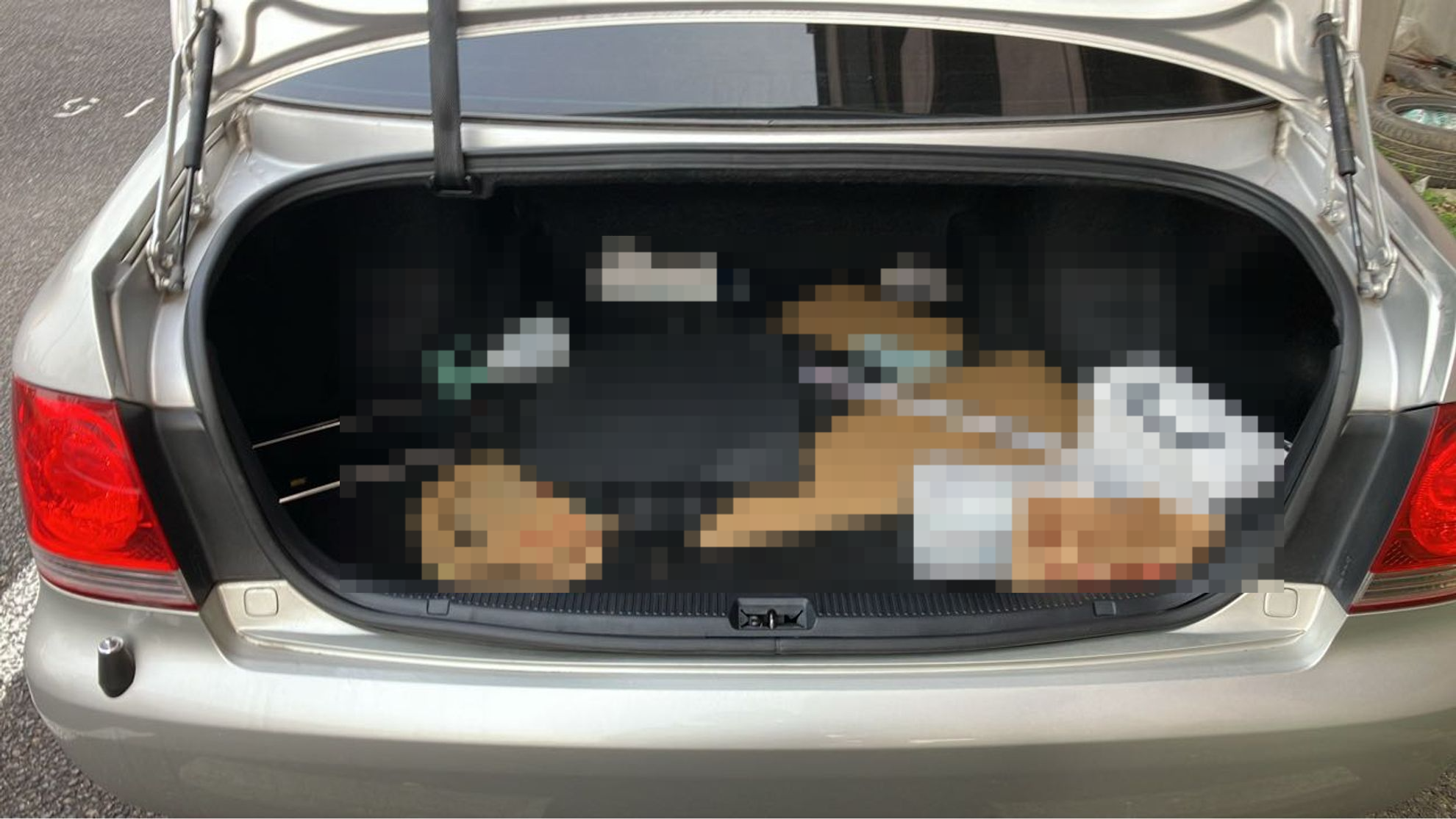 内装トランク