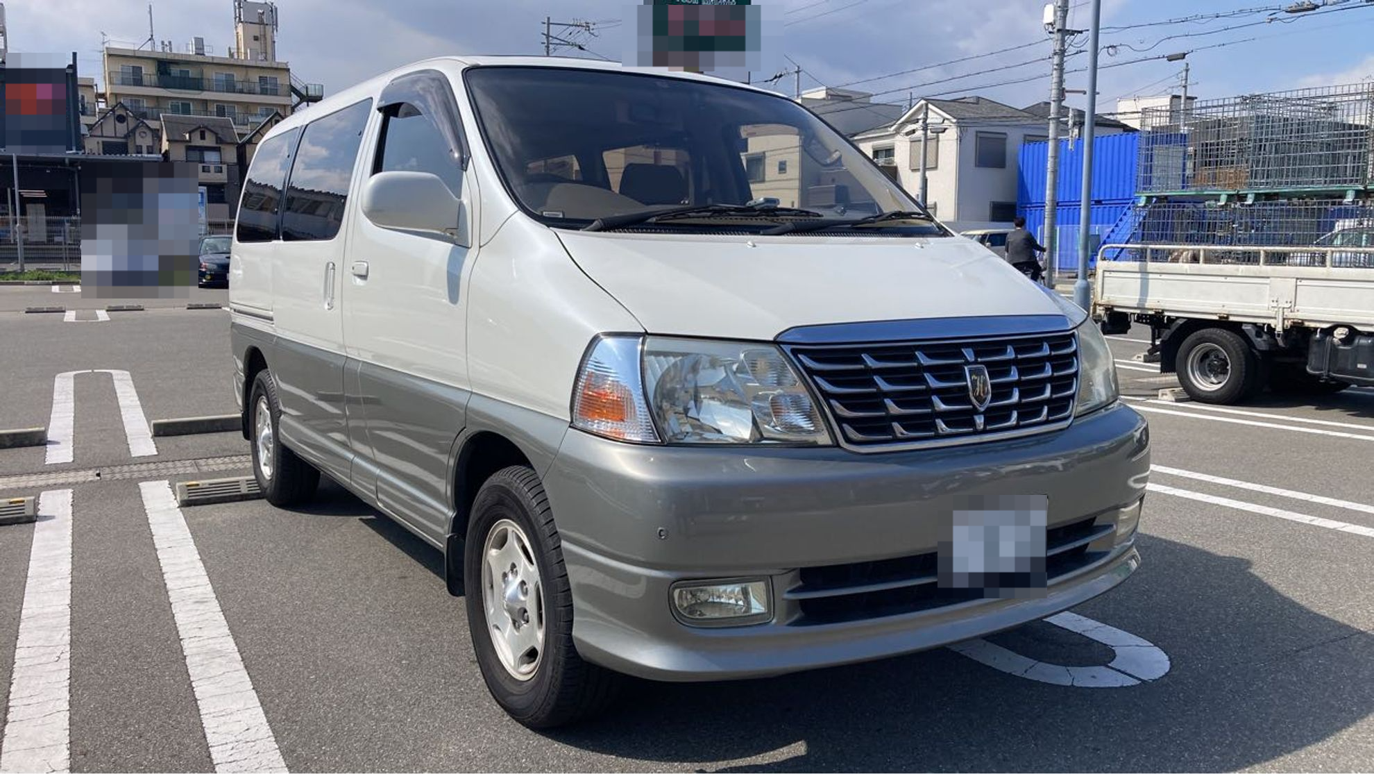 外装右前