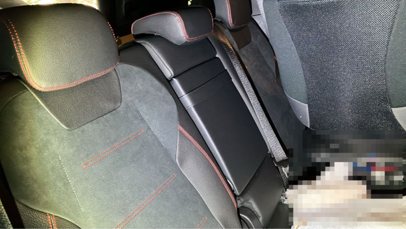 内装後方シート