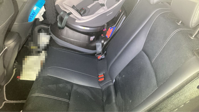 内装後方シート