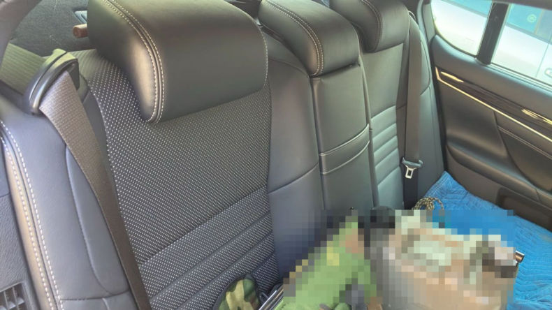 内装後方シート
