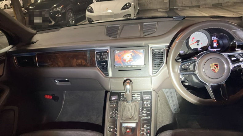 内装インパネ全体